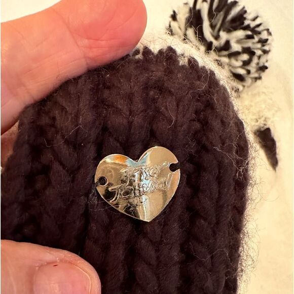 Betsey Johnson Knit Beanie Black White Pompoms Fuzzy One Size Fits Most - Picture 4 of 5